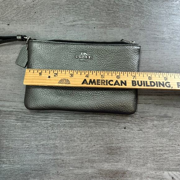 Coach Small Metallic Pebbled Leather Wristlet with Box - Picture 4 of 7